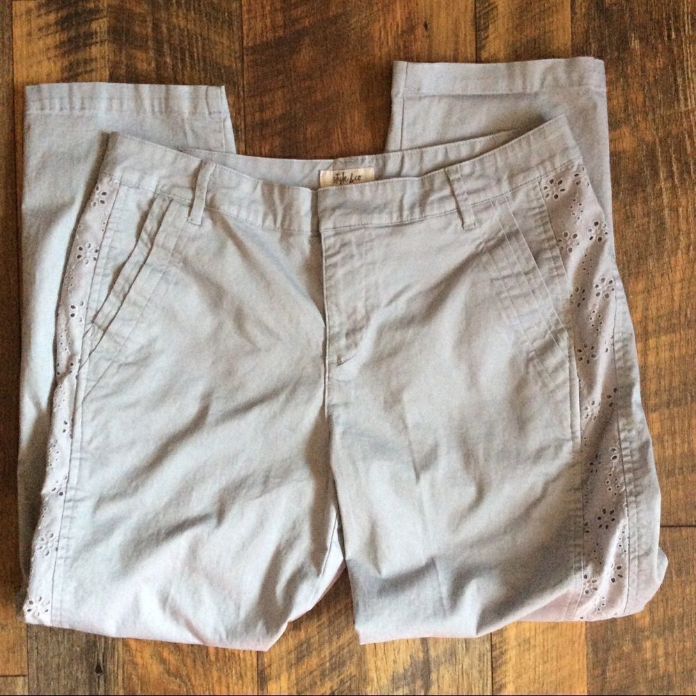 Style & Co Women’s Gray Capri Pants Size 8
